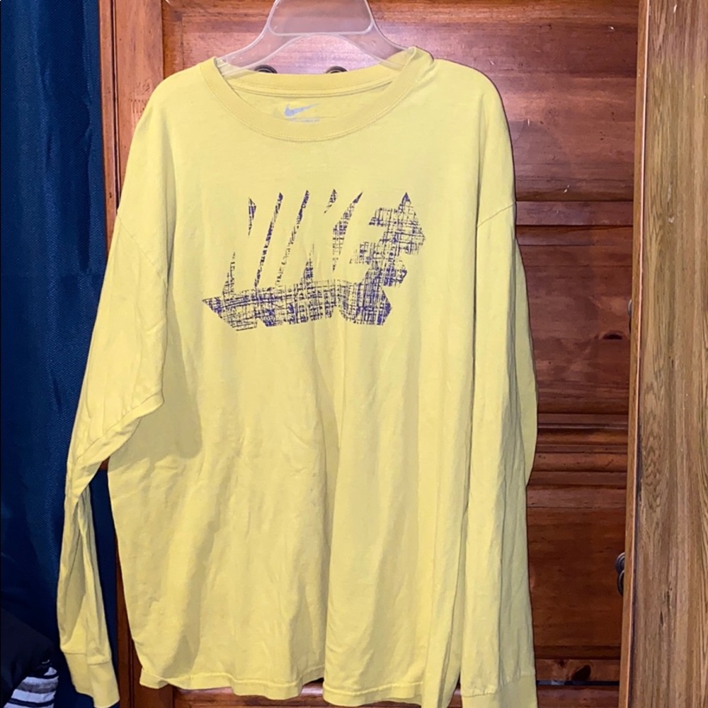 nike yellow shirt